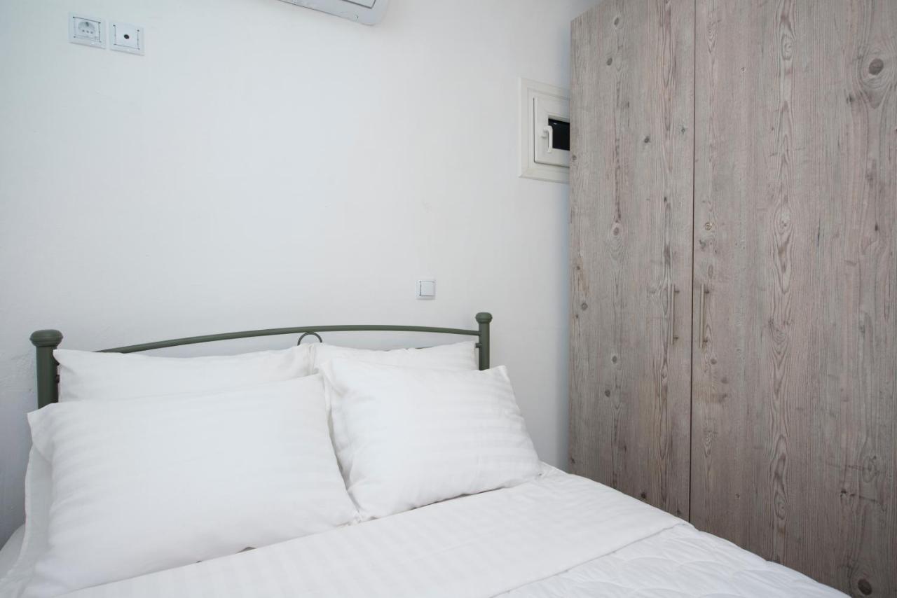 פנורמוס מיקונוס Superior Beachfront Apartment 1 With View To The Aegean Sea מראה חיצוני תמונה